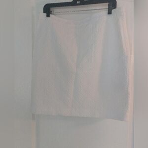 Banana Republic White Textured Midi Skirt (Size 14)